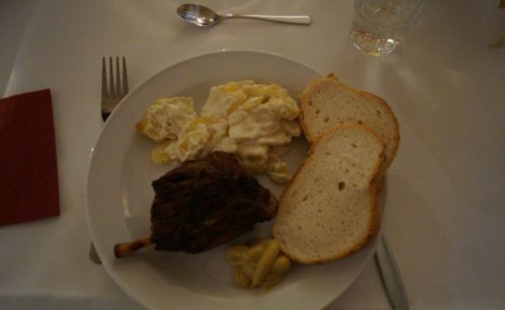 Martin-Luther-Abend - Tafelfreuden mit Schweinshaxen