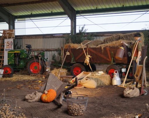 Erntedank-Hoffest in Heimstatt - Dekoration im Schafstall