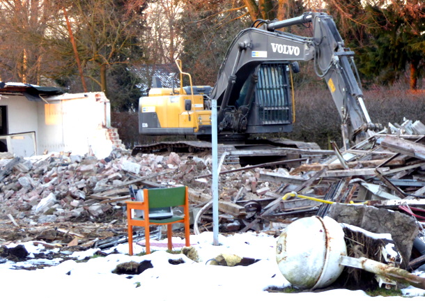 Bethel im Norden modernisiert - Abriss Alte Schlosserei - 21. Jan. 2017 - Winterpause