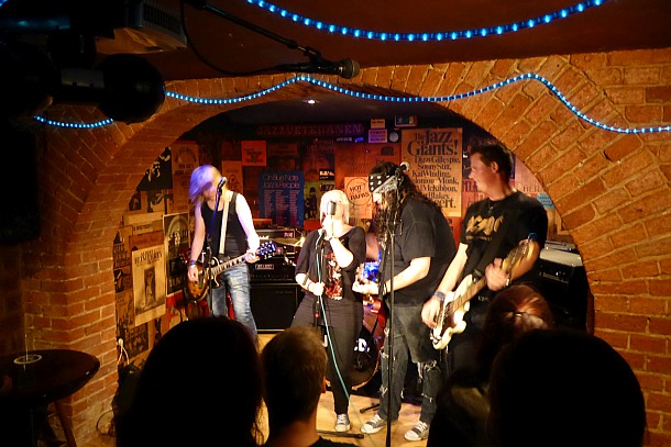 Acid Queen im Jazzkeller Nienburg
