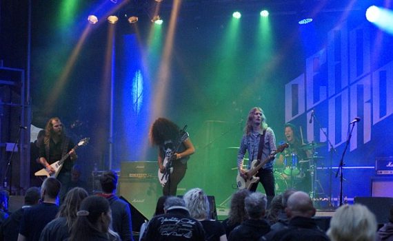 We are a swedish rock band. We shall rock you with our rock ! - DEAD LORD