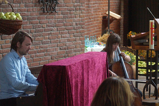 Duo Fluz beim Erntedankempfang in der Moorkirche Freistatt