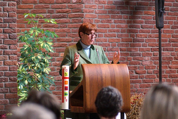 Pastorin Dr. Johanna Will-Armstrong Erntedankemfang 29.09.2016