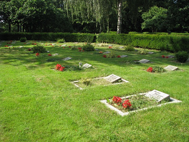 Gräber auf dem Freistätter Friedhof