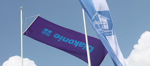 Banner der Wohnnungslosenhilfe Herzogsägmühle bei Peiting, Oberbayern