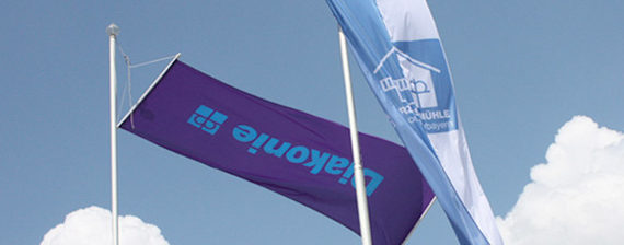 Banner der Wohnnungslosenhilfe Herzogsägmühle bei Peiting, Oberbayern