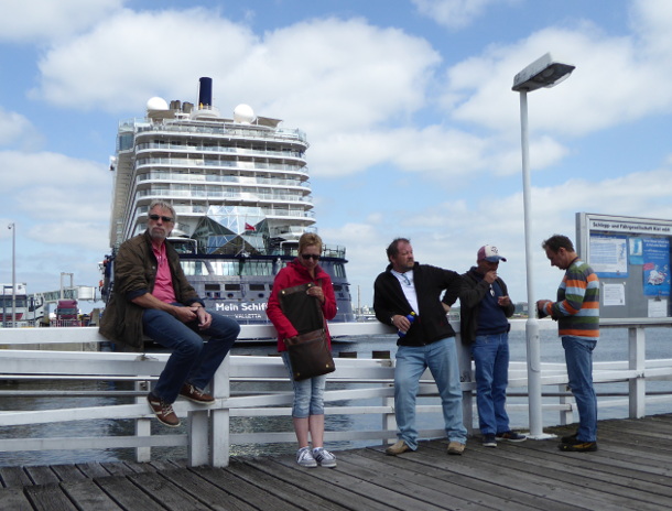 In Kiel am Ostseekai: Mein Schiff 4
