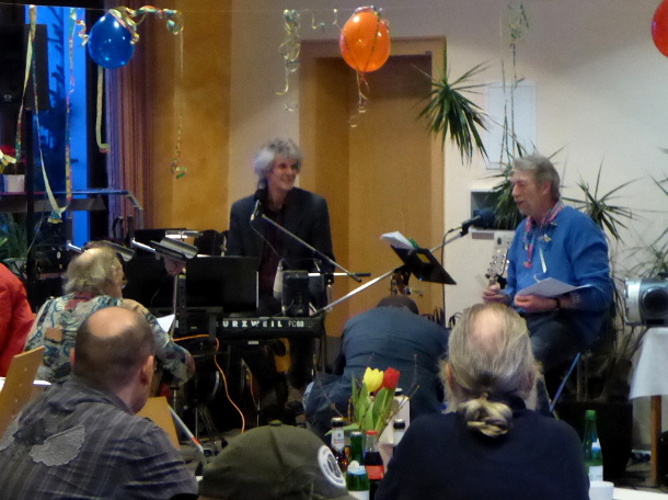 Wolfgang Bluhm mit einem Amtsbruder - Neujahrsempfang 2017 der WLH Freistatt