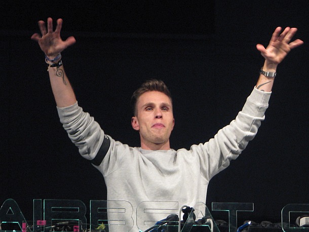 Hände hoch will Nicky Romero wohl andeuten
