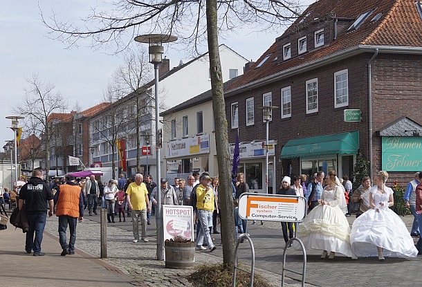 Brautmoden auf dem Sulinger Frühlingsfest