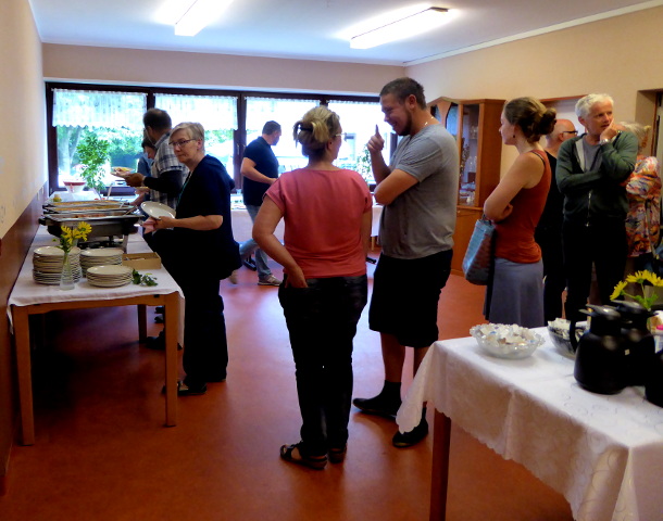 Das Feiertags-Buffet (anklicken für größeres Bild)