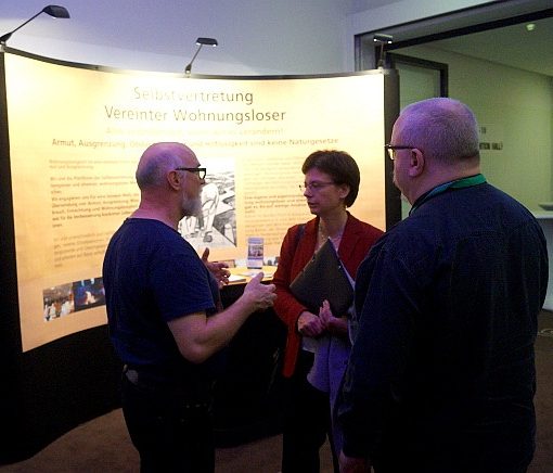 Informationen am Stand des Projekts Wohnungslosentreffen der Selbstvertretung Vereinter Wohnungsloser