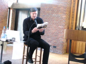 Martin Dreyer bei seiner Lesung in der Freistätter Moorkirche