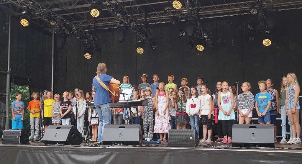 Kinderchor der Grundschule Twistringen -- Leitung Susanne Schröder -- Ziegelei Open Air 2018