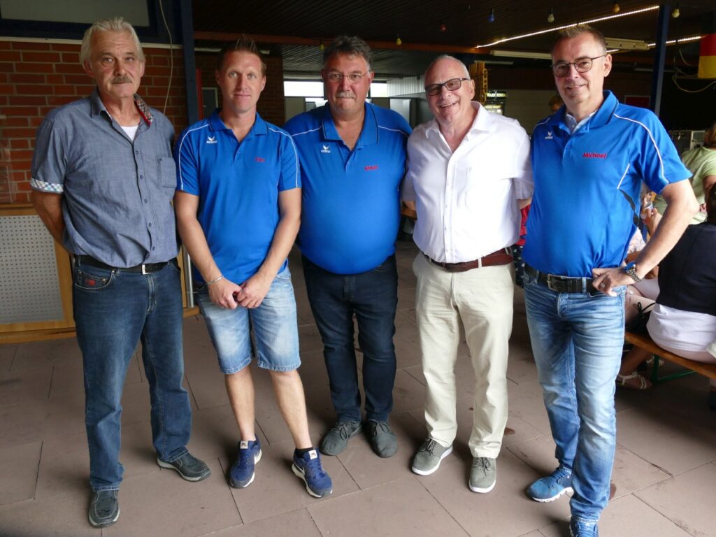 v.l.n.r. Werner Sachs, Tim Witte, Klaus Parakenings, Hans-Jürgen Habelmann und Michael Müller