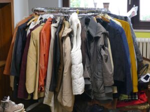 Für den Herbst: Große Auswahl an Herren- und Damenmode.