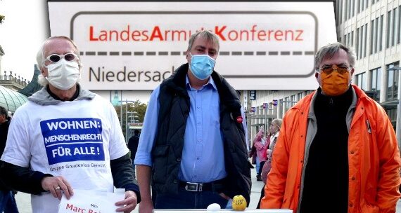 Aktionsgruppe Gnadenlos Gerecht mit Politikern im Gespräch beim Weltarmutstag in Hannover - 17.10.2020