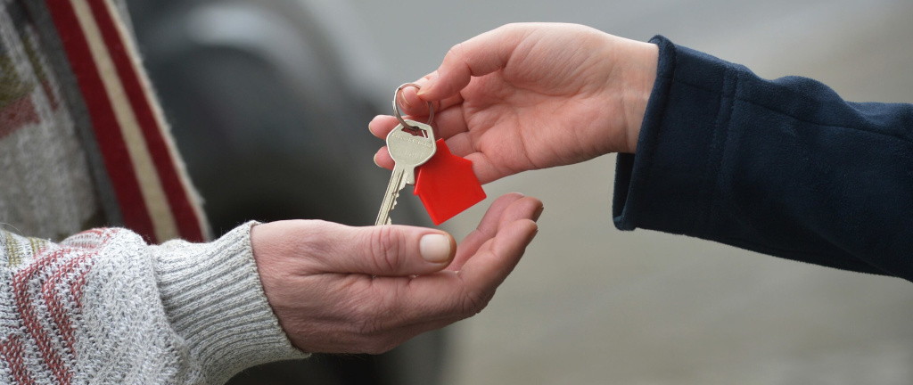 Housing-First-Bremen.de - Schlüsselübergabe