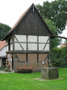Fachwerkspeicher im Dorfmuseum Langlingen, Niedersachsen (Foto: Hans-Heinrich Surborg)