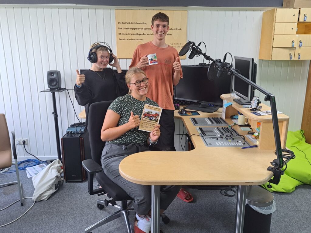 Einige der Studierenden aus Hamburg besuchten das Bürgerradio Freistatt