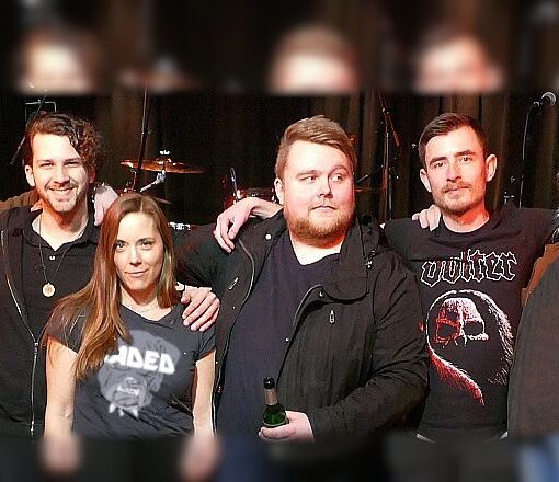 V.l.n.r.: Matze und Luke von JADED, Christian, Isabel und Malte von Curious Mind, Mirko von JADED, Jürgen, Daniel und Niels von Cholane